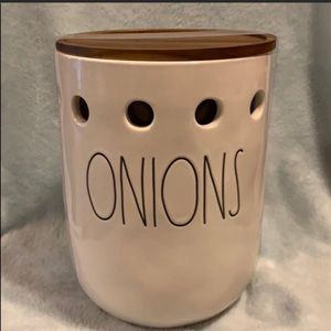 Rae Dunn ONIONS